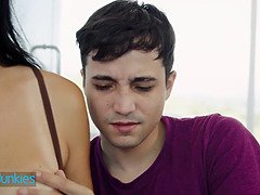 Grosser schwanz, Schwarz, Blasen, Hundestellung, Handjob, Natürlichen titten, Muschi, Stiefmutter
