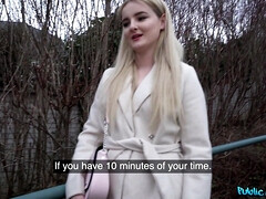 Leie, Kehlenfick, Würgen, Hardcore, Geld, Natürlichen titten, Im freien, Pov