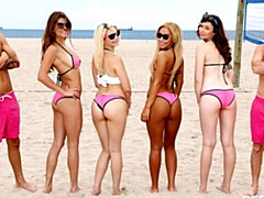 Grosser schwanz, Grosse titten, Blasen, Hundestellung, Im freien, Pool, Dürr, Jungendliche (18+)