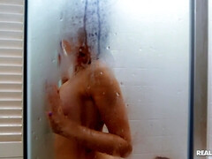 Ванна, Большие сиськи, Лесбиянка, Мастурбация, Киски, Рыжие, Душ, Подглядывание