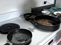 茶髪の, 指いじり, 足フェチ, ピアス, ハメ撮り, 剃毛, ガリガリ, タトゥー