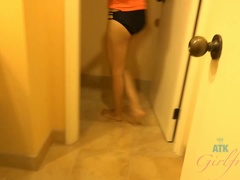 Любители, Бикини, Кончили внутрь, Латиноамериканки, Трусики, Бритые, Тощие, Курящие