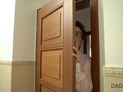 Sucer une bite, Brunette brune, Tchèque, Papa, Hd, Léchez, Fils, Adolescente