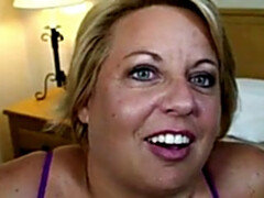 Belle grosse femme bgf, Gros seins, Sucer une bite, Doigter, Mature, Mère que j'aimerais baiser, Tatouage, Vibromasseur