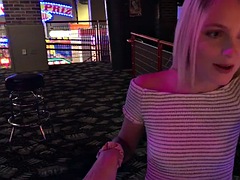 Grosse bite, Blonde, Sucer une bite, Tir de sperme, Hard, Actrice du porno, Chevaucher, Maigrichonne