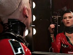 amazing sex with a very kinky shemale in a dressing room