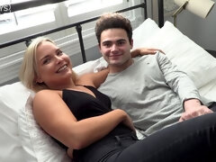 デカ尻, フェラチオ, バック, 手コキする, キス, なめる, 淫乱熟女, オッパイの