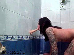 Amateur, Morena, Masturbación, Orgasmo, Solo, Chupando, Tatuaje, Juguetes