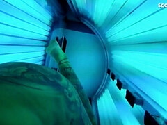 Kompletter film, Deutsch, Selbstgemacht, Solarium, Sich ausziehen, Entkleiden, Jungendliche (18+), Eng