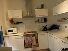 Enthousiasteling, Grote mammen, Sperma shot, Groepseks, Hardcore, Huisgemaakt, Moeder die ik wil neuken, Roodharige vrouw