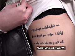 Blasen, Europäisch, Handjob, Pov, Realität, Rasiert, Ablutschen, Tätowierung