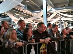 Amateur, Nana, Public