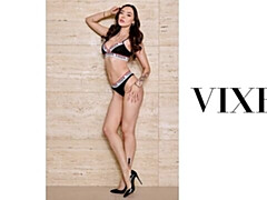 18 jaar, Grote kont, Grote lul, Grote mammen, Pijpbeurt, Bruinharig, Hondjeshouding, Tiener