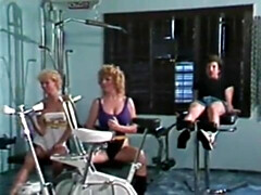 Blond, Bruinharig, Europees, Harig, Hakken, Moeder die ik wil neuken, Natuurlijke tieten, Tieten likken