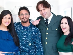 Arsch, Blasen, Braunhaarige, Geschnappt, Hundestellung, Hardcore, Rasiert, Jungendliche (18+)