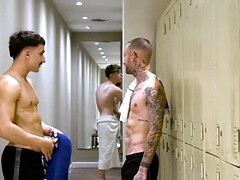 Anal, Noire, Brunette brune, Homosexuelle, Hard, Pov, Public, Plan cul à trois