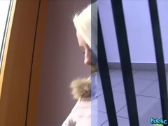 Enthousiasteling, Grote mammen, Pijpbeurt, Hondjeshouding, Buiten, Gezichtspunt, Openbaar, Tieten likken