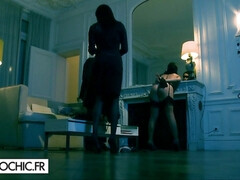 Tussi, Fesselspiele, Braunhaarige, Vollbusig, Lecken, Muschi, Flotter dreier, Titten