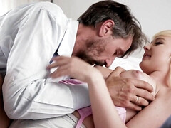 18 ans, Nana, Gros cul, Grosse bite, Blonde, Éjaculation interne, Hard, Hd