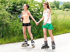 Küssen, Lesbisch, Lecken, Masturbation, Zierlich, Muschi, Rasiert, Jungendliche (18+)