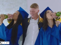 Lamer culo, Negro, Morena, Corrida, Sexo duro, Lamidas, Montar, Trio