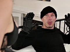 Семяизвержение, Пальцем, Секс без цензуры, Домохозяйки, Лизание, Белье, Наездница, Порка