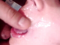 Leie, Braunhaarige, Spermaladung, Kehlenfick, Hundestellung, Aufs gesicht abspritzen, Hd, Orgasmus