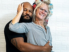 Anal, Cul, Pénétrer avec le poing, Lunettes, Mamie, Interracial, Mature, Rugueux