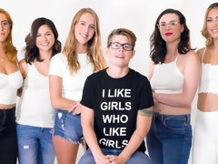 茶髪の, バック, 指いじり, キス, レズビアン, なめる, ストリッピング, ティーン