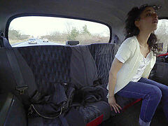 デカチン, フェラチオ, 茶髪の, 車, 口内発射, パンティ, スペイン人, オッパイの