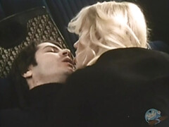 Большие сиськи, Блондинки, Минет, Кончили внутрь, Француженки, Натуральные сиськи, Киски, Курящие