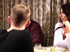 Anaal, Grote lul, Grote mammen, Brits, Bedriegen, Sperma shot, Moeder die ik wil neuken, Moeder