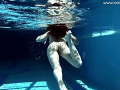 Amateur, Gros seins, Bikini, Fille latino, Piscine, Solo, Adolescente, Sous marin