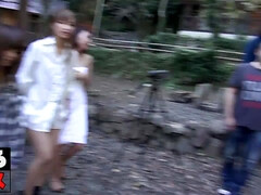 Enthousiasteling, Aziatisch, Kont, Gek, Groep, Buiten, Tiener, Tieten likken