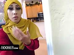 アラブ, デカ尻, デカチン, デカパイ, 着衣女と全裸男, 浮気者, 叫ぶ, 妻