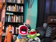 Belle grosse femme bgf, Gros cul, Sucer une bite, Brunette brune, Fétiche, Branlette thaïlandaise, Mère que j'aimerais baiser, Jarretelles