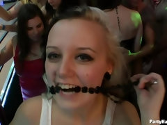 Schwarz, Blondine, Frau, Gruppe, Handjob, Küssen, Satin, Swingers