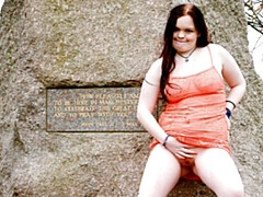 Pummelig, Frau, Masturbation, Milf, Nackt, Orgasmus, Pissen, Öffentlich