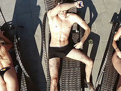 Enthousiasteling, Grote kont, Grote lul, Pijpbeurt, Sperma shot, Buiten, Biljart, Tiener