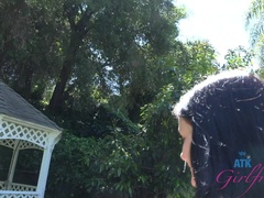 Amateur, Petite amie, Poilue, Petite femme, Piercing, Cheveux courts, Maigrichonne, Nénés