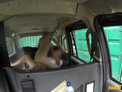 Pijpbeurt, Hondjeshouding, Sperma in gezicht, Vingeren, Handbeurt, Buiten, Gezichtspunt, Tieten likken