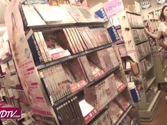 フェラチオ, 茶髪の, 中出し, 日本人, 小柄, 公共, ティーン, オッパイの