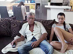 18, フェラチオ, チェコ, 爸, なめる, 熟年, ティーン