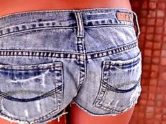 18 jaar, Zwart, Bruinharig, Vrouw, Klein, Softcore pornografie, Plagen, Tiener