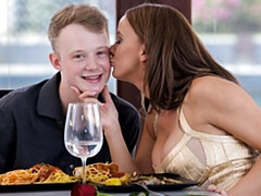 Grosser arsch, Grosser schwanz, Grosse titten, Blasen, Hundestellung, Milf, Titten