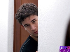 Asiatisch, Braunhaarige, Geschnappt, Füsse, Frau, Orgasmus, Hintern versohlen, Flotter dreier