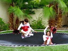 Lamer culo, Bisexual, Mamada, Morena, Tetas naturales, Al aire libre, Transexual, Nalgadas