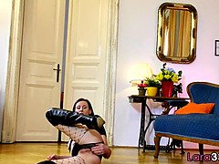 Grosse titten, Blasen, Spermaladung, Latex, Reif, Milf, Strümpfe