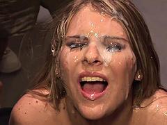 Blond, Pijpbeurt, Groepseks ejactulatie, Sperma in gezicht, Fetisj, Hardcore, Hd, Orgie