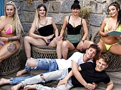 Anal, Bisexuelle, Sucer une bite, Mature, Orgie, De plein air, Public, Suçant